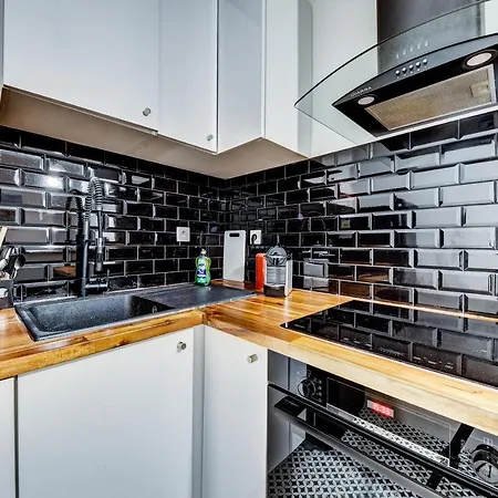 Pantheon Apartment *