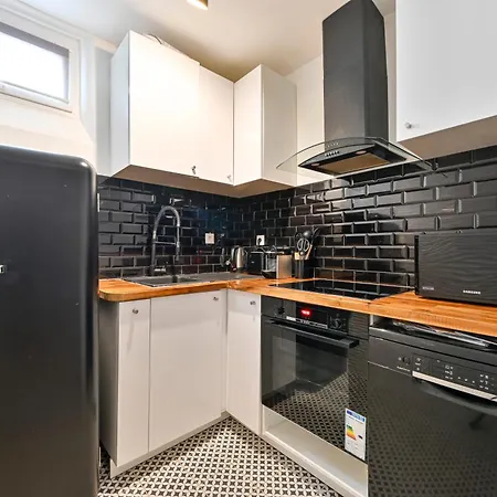 Pantheon Apartment